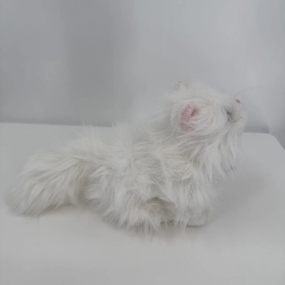 Ganz Webkinz Cat Persian Plush White HM 110 Sealed Unused Code NEW